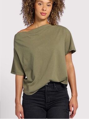 Nuuds Off The Shoulder T-Shirt Olive Green Size XL
